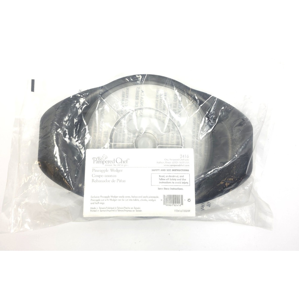 Pampered Chef Pineapple Wedger Corer Cutter Slicer 2416 Protective Cover New